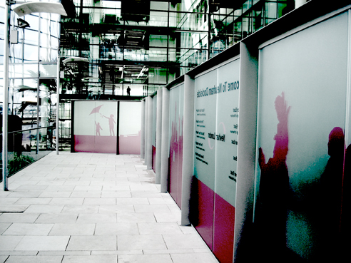 Aerofoil shaped profiles creating a glass screen